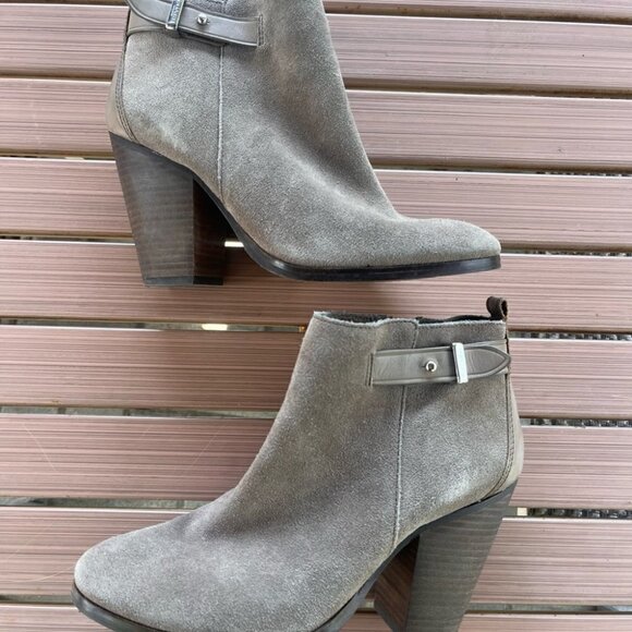 Coach suede beige booties size 7,5 - Picture 7 of 7